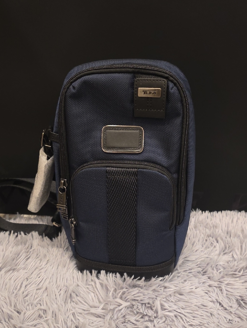 NWT Tumi Fife Slim Sling Pack Navy Blue